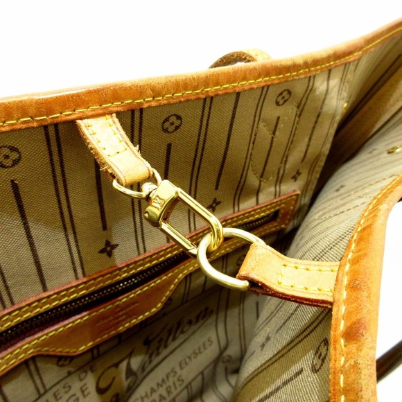 LOUIS VUITTON Neverfull MM Tote - Picture 12 of 13